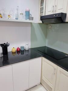 Phòng bếp chung cư Phan Xích Long, Phú Nhuận Căn hộ chung cư Phan Xích Long hướng Tây Bắc, đầy đủ nội thất.