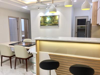 Phòng bếp căn hộ Midtown Căn hộ Phú Mỹ Hưng Midtown nội thất cơ bản, ban công hướng Tây Bắc.