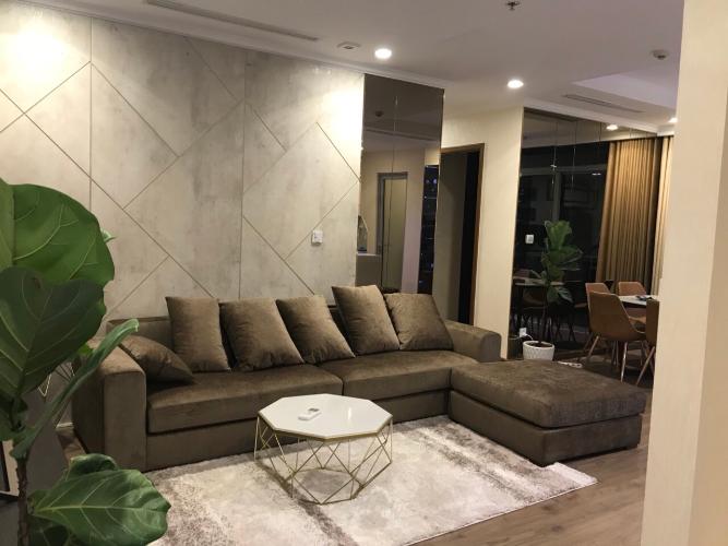 Căn hộ Vinhomes Central Park, Quận Bình Thạnh Căn hộ Vinhomes Central Park tầng cao cửa hướng Đông Bắc, view thoáng mát.