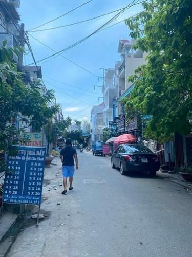 Hẻm nhà phố Hương Lộ 2, Bình Tân Nhà phố hẻm thông xe hơi tiện kinh doanh, hướng Tây Bắc.