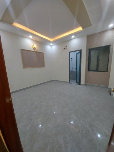 Không gian nhà phố Quận Gò Vấp Nhà phố diện tích 64m2, kết cấu 1 trệt 3 lầu và sân thượng, sổ hồng riêng.