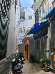 Đường trước nhà phố Quận Phú Nhuận Nhà phố thiết kế 1 trệt, 1 lầu diện tích 25m2, bàn giao nội thất cơ bản.