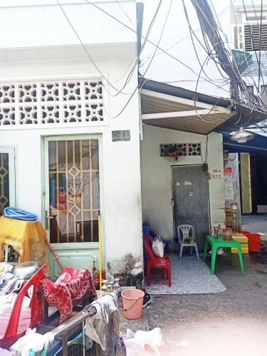 mặt tiền nhà phố quận 4 Nhà phố hẻm đường Hoàng Diệu, diện tích 33.8m2, sổ hồng chính chủ