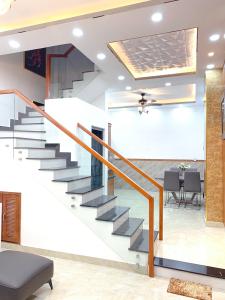 Không gian nhà phố Quận 7 Nhà hẻm xe tải đường Lâm Văn Bền, nội thất đầy đủ nhà mới xây.