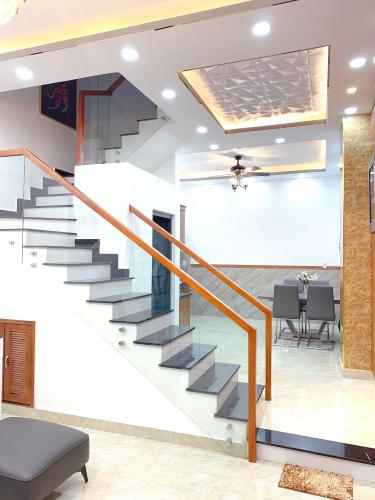 Không gian nhà phố Quận 7 Nhà hẻm xe tải đường Lâm Văn Bền, nội thất đầy đủ nhà mới xây.