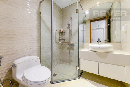 Căn hộ Vinhomes Central Park, Quận Bình Thạnh Căn hộ Vinhomes Central Park tầng 21 có 3 phòng ngủ, không gian thoáng đãng.