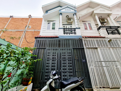 Mặt tiền nhà phố Huyện Nhà Bè Nhà phố KDC Sài Gòn Mới diện tích 52m2, bàn giao nội thất cơ bản.