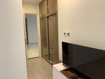 phòng ngủ Căn hộ Vinhomes Golden River, đầy đủ nội thất, tầng cao