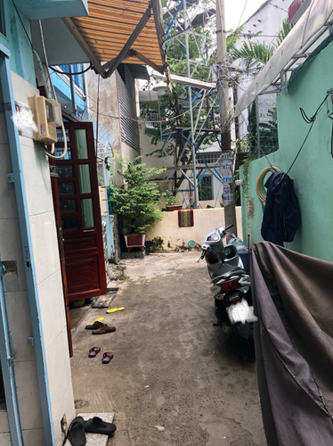 Nhà phố Quận Tân Phú Nhà phố thiết kế 1 trệt, 1 lầu và 1 gác lửng, không có nội thất.