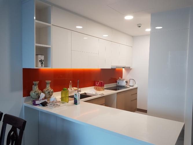 Căn hộ Sunwah Pearl, Quận Bình Thạnh Căn hộ Sunwah Pearl tầng 20, cửa hướng Tây Nam view sông thoáng mát.