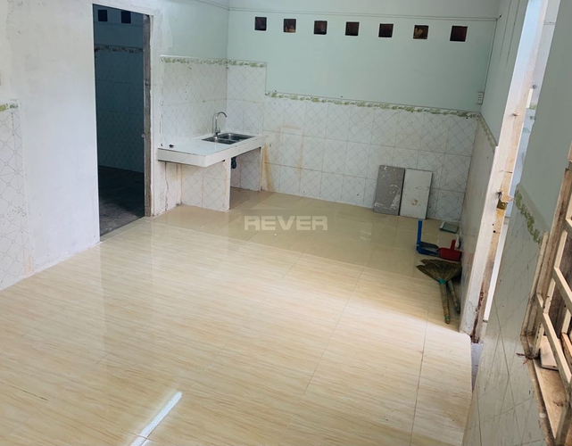 Nhà xưởng kho bãi Huyện Hóc Môn Nhà xưởng kho bãi diện tích 250m2, thích hợp mọi ngành nghề sản xuất.