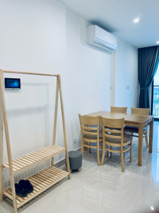 Căn hộ Vinhomes Grand Park, Quận 9 Căn hộ Vinhomes Grand Park tầng 23 cửa hướng Đông Nam, đầy đủ nội thất.