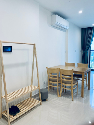 Căn hộ Vinhomes Grand Park, Quận 9 Căn hộ Vinhomes Grand Park tầng 23 cửa hướng Đông Nam, đầy đủ nội thất.