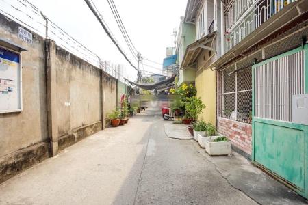 Đường nhà phố Âu Dương Lân, Quận 8 Nhà phố hướng Đông Nam, hẻm xe hơi 2 mặt tiền