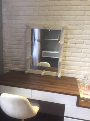 Căn hộ Masteri Thảo Điền, Quận 2 Căn hộ Masteri Thảo Điền tầng 37 có 3 phòng ngủ, đầy đủ nội thất.