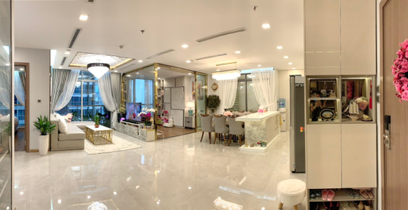 Căn hộ Vinhomes Central Park, Quận Bình Thạnh Căn hộ Vinhomes Central Park tầng 5 thiết kế 4 phòng ngủ, đầy đủ nội thất.