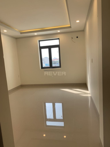 Nhà phố Quận Thủ Đức Nhà phố thiết kế 1 trệt, 3 lầu mới xây rất chắc chắn, không có nội thất.