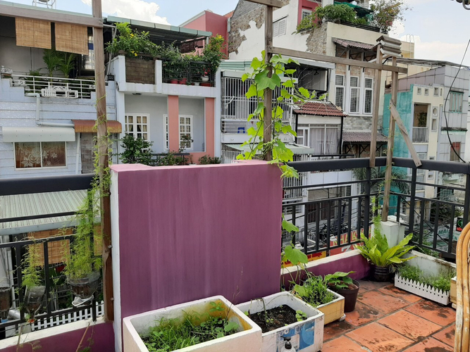 Nhà phố Quận Bình Thạnh Nhà phố nằm tại khu vực dân cư sầm uất, kết cấu 1 trệt, 1 lầu kiên cố.