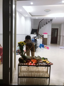 Mặt bằng kinh doanh Quận Bình Thạnh Mặt bằng kinh doanh diện tích 85m2, khu vực kinh doanh sầm uất.