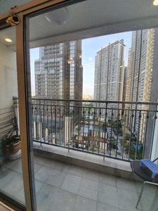 View căn hộ Vinhomes Central Park, Quận Bình Thạnh Căn hộ VInhomes Central Park tầng 15 view nội khu, đầy đủ nội thất.