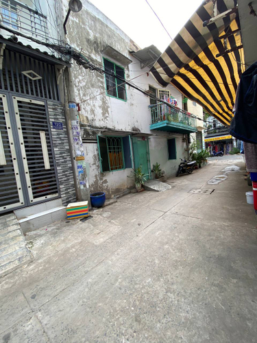 Đường trước nhà phố Quận Tân Phú Nhà phố diện tích 48.5m2 nội thất cơ bản, gần chợ vải Phú Thọ Hòa.