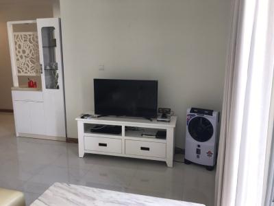 phòng khách căn hộ Vinhomes Central Park Căn hộ Vinhomes Central Park hướng Đông, view thành phố sầm uất.