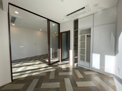 Căn hộ The Metropole Thủ Thiêm, Quận 2 Căn hộ The Metropole Thủ Thiêm hướng ban công tây nam không có nội thất diện tích 49.63m²