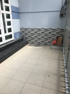 Nhà phố Quận Phú Nhuận Nhà phó nguyên căn diện tích 67.5m2, hẻm trước nhà xe hơi vào được.