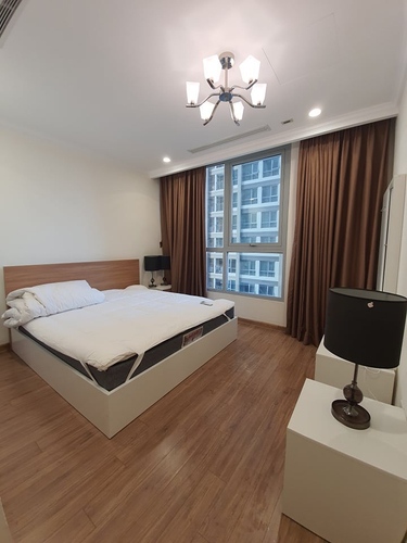 Căn hộ Vinhomes Central Park, Quận Bình Thạnh Căn hộ VInhomes Central Park tầng 15 view nội khu, đầy đủ nội thất.