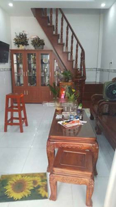 Nhà phố Quận 12 Nhà phố thiết kế 1 trệt và 1 lầu cửa hướng Tây Nam, khu đầy đủ tiện ích.