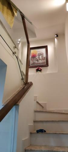 Lối cầu thang nhà 1 trệt 2 lầu 1 sân thượng hẻm Huỳnh Tấn Phát, phường Phú Thuận, Quận 7 Bán nhà hẻm Huỳnh Tấn Phát diện tích 5x11m, pháp lý đầy đủ.