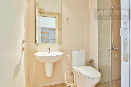 WC Căn hộ tầng cao Masteri Thảo Điền diện tích 65m2, đầy đủ nội thất.