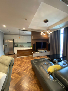 Căn hộ Vinhomes Central Park hướng ban công tây bắc đầy đủ nội thất diện tích 108.7m².