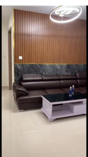 Phòng khách Vinhomes Grand Park Quận 9 Căn hộ Vinhomes Grand Park tầng trung, đón view nội khu mát mẻ.