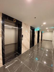 Thang máy căn hộ Terra Royal Bán căn hộ Terra Royal đầy đủ tiện ích, vị trí gần trung tâm thành phố