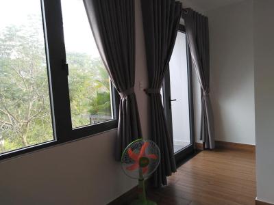 Nhà phố Quận 9 Nhà phố KDC Hưng Phú kết cấu 1 trệt 3 lầu, có Gara để xe hơi trong nhà.