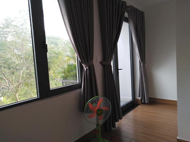 Nhà phố Quận 9 Nhà phố KDC Hưng Phú kết cấu 1 trệt 3 lầu, có Gara để xe hơi trong nhà.