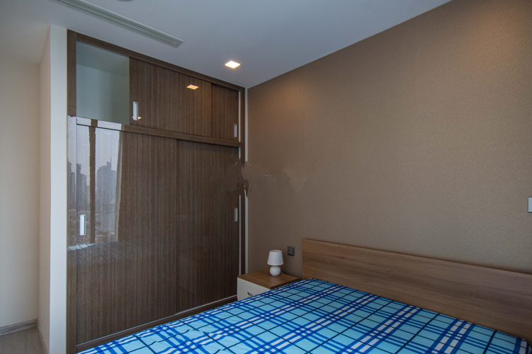 Căn hộ Vinhomes Golden River, Quận 1 Căn hộ Vinhomes Golden River tầng 8 diện tích 70m2, không gian thoáng đãng.