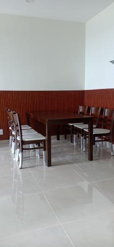  Căn hộ Topaz Elite tầng cao nội thất cơ bản, view thoáng mát.