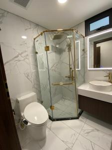 Phòng tắm Sunshine City Sài Gòn, Quận 7 Căn hộ Sunshine City Saigon đầy đủ nội thất