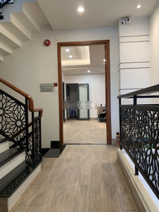 Nhà phố Quận Tân Bình Nhà phố thiết kế 1 trệt, 5 lầu và sân thượng kiên cố, khu dân cư sầm uất.