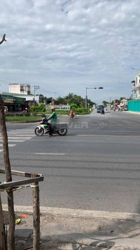 Đất nền Huyện Bình Chánh Đất nền mặt tiền đại lộ Trần Văn Giàu, diện tích 135m2 vuông vức.