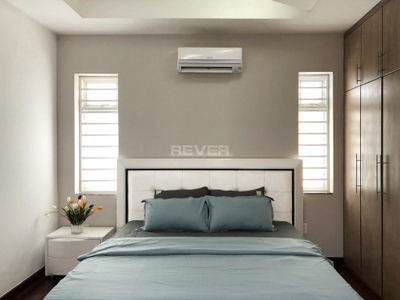 Biệt thự Quận 7 Biệt thự KDC Phú Mỹ diện tích 242m2 đầy đủ nội thất, kế bên trường học Canada.