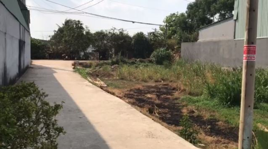 Đất nền Huyện Củ Chi Đất nền diện tích 109.4m2 hướng Tây Nam, có sổ hồng riêng.