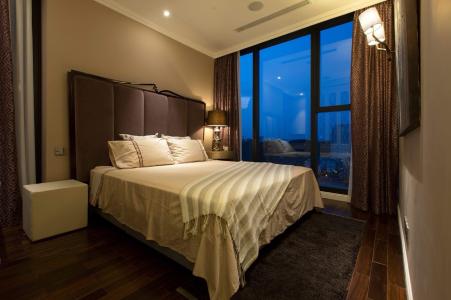 Phòng ngủ căn hộ Vinhomes Golden River Căn hộ Vinhomes Golden River hướng Tây Nam, diện tích 61.4m²