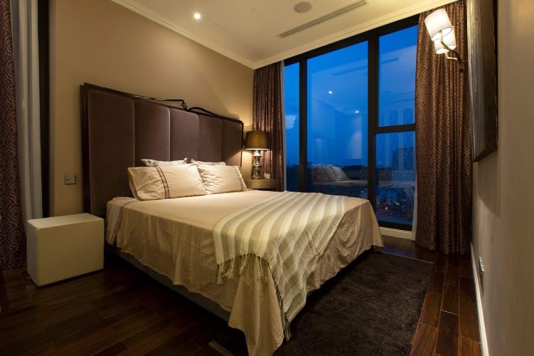 Phòng ngủ căn hộ Vinhomes Golden River Căn hộ Vinhomes Golden River hướng Tây Nam, diện tích 61.4m²