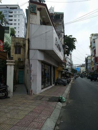 Nhà phố Quận 3 Nhà phố đường Rạch Bùng Binh diện tích 55.5m2, không nội thất.