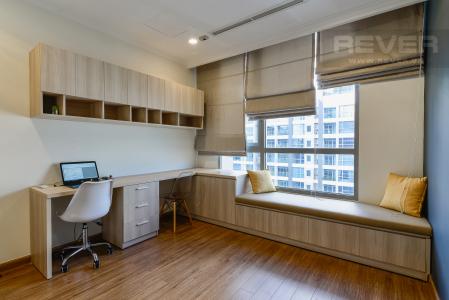 Phòng ngủ 2 Căn hộ Vinhomes Central Park tầng cao C1, view sông, 2 phòng ngủ