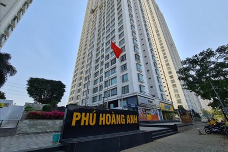 Căn hộ Phú Hoàng Anh, Huyện Nhà Bè Căn hộ tầng trung Phú Hoàng Anh diện tích 129m2, đầy đủ nội thất.