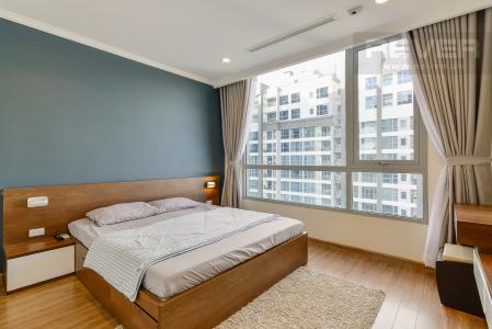 Phòng ngủ 1 Căn hộ Vinhomes Central Park tầng cao C1, view sông, 2 phòng ngủ